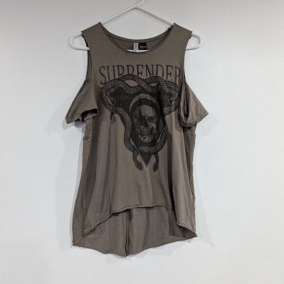 H&M Skull Snake "Surrender" Graphic Cold Shoulder Tee Olive Green Size Small - Picture 1 of 4